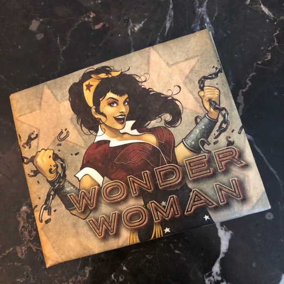 Handbags - Wonder Woman Wallet